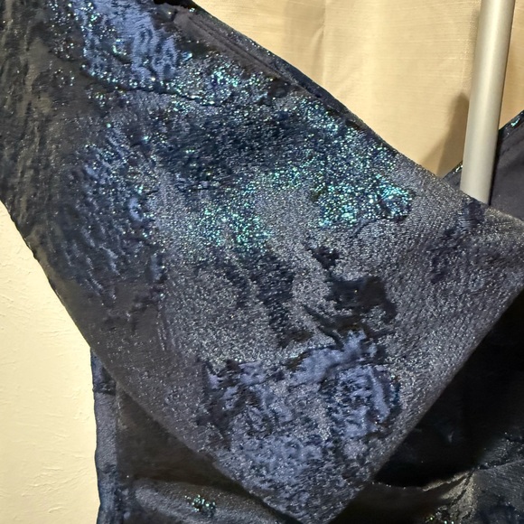 Women Blue XSCAPE Gown. Size 14
Women's Jacquard Long Fit & Flare Dress - Picture 6 of 8